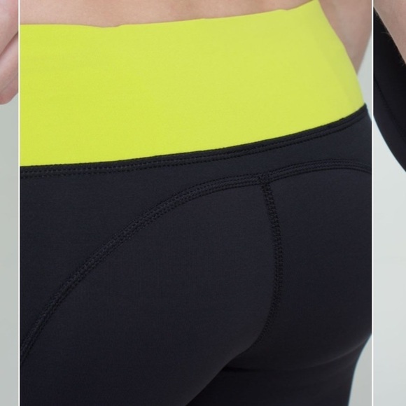 Lululemon Cut the Crop Leggings Faux Leather Side - Size 2 - Picture 2 of 6